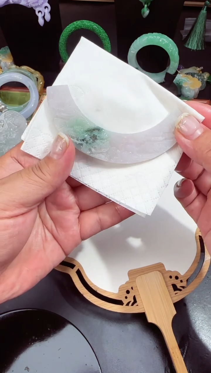 定制翡翠未镶嵌拍照