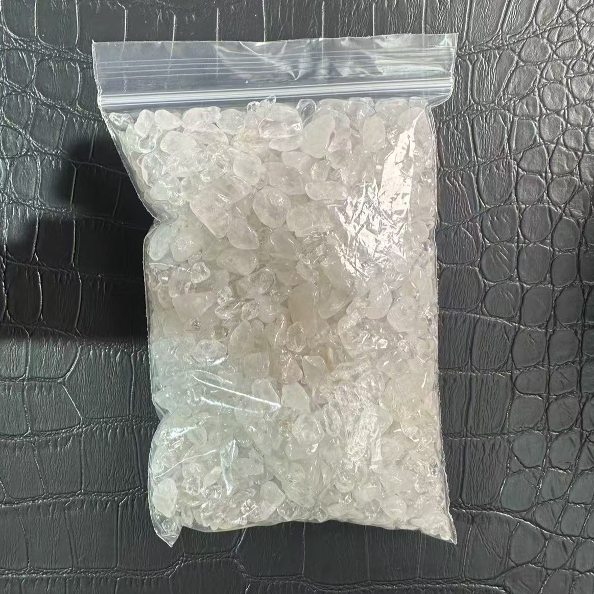 白水晶碎石        （二百克左右）