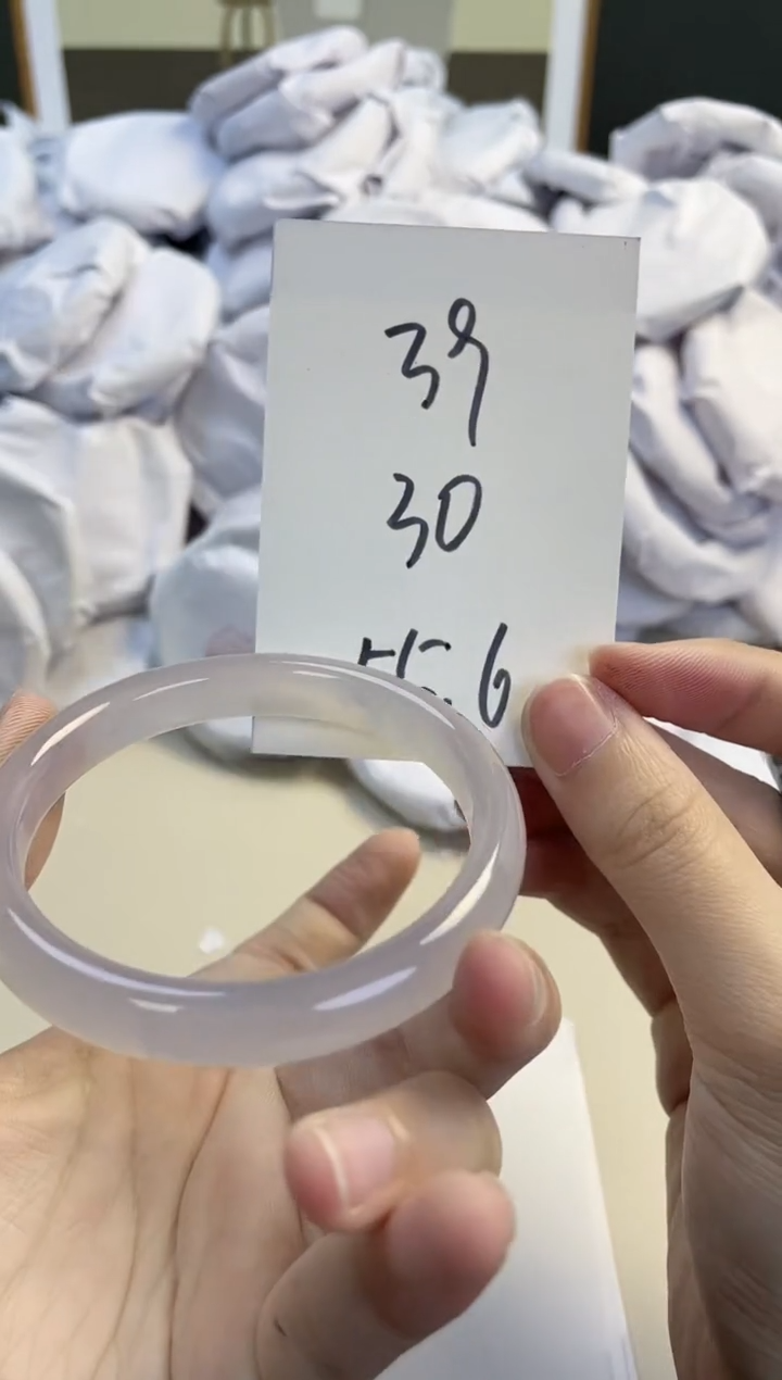 【闪购商品】玛瑙/玉髓手镯未镶嵌39