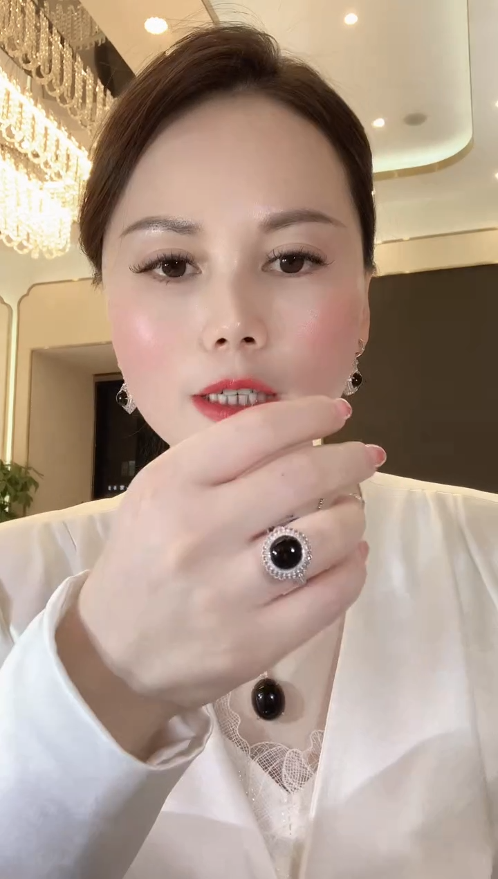 【闪购商品】翡翠戒指18K金镶嵌A80 翡翠1