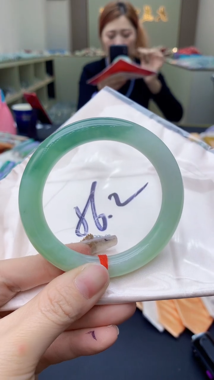 【闪购商品】翡翠手镯未镶嵌0246796730