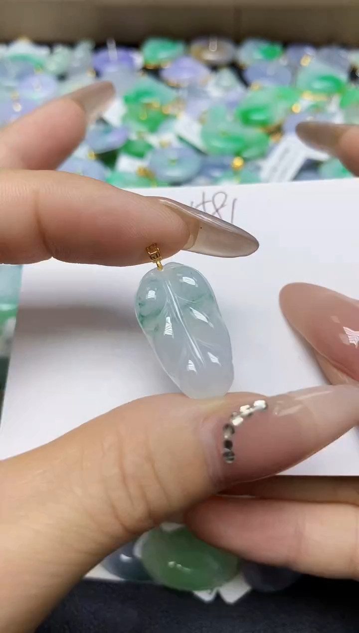 翡翠未镶嵌颈饰 天然缅甸翡翠A货