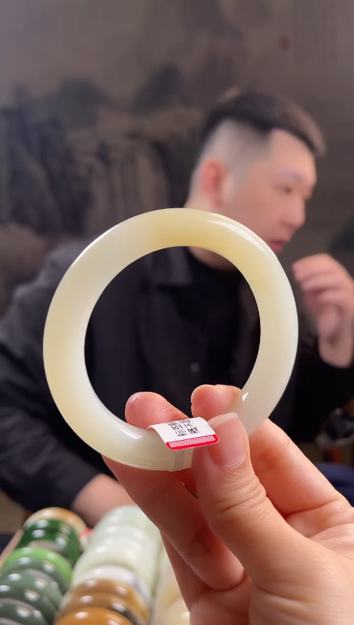 未镶嵌手镯和田玉57+圈口5963