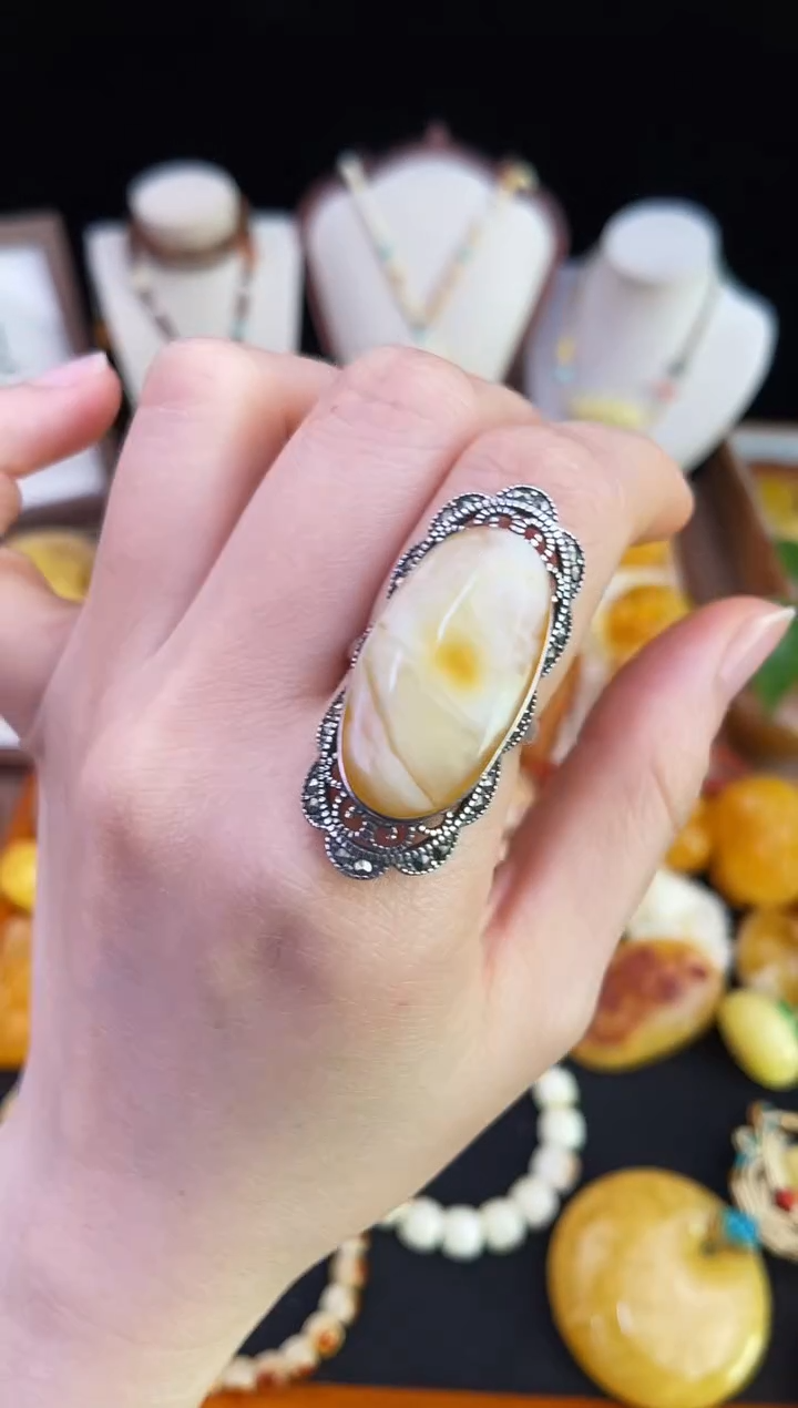 琥珀未镶嵌珠宝奇石柒月