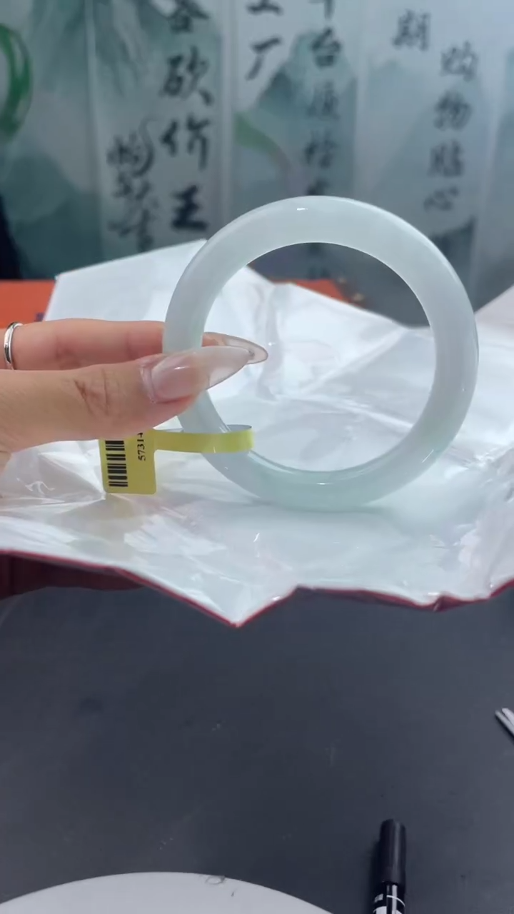 【闪购商品】翡翠手镯未镶嵌1翡翠手镯