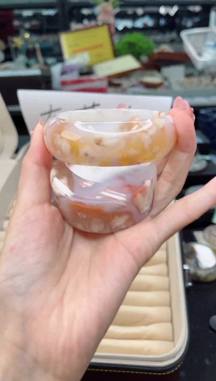 石英质玉未镶嵌手镯61圈口（赠品镯心）6208068