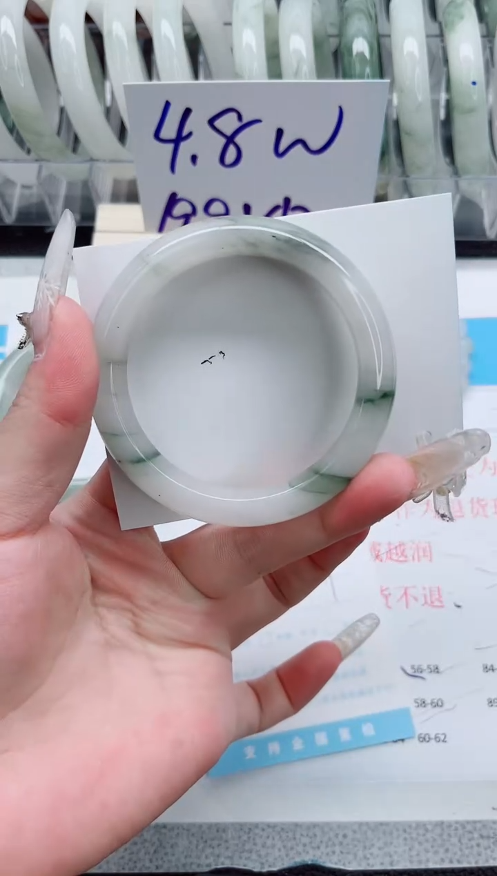 【闪购商品】石英质玉手镯未镶嵌A202-54.1