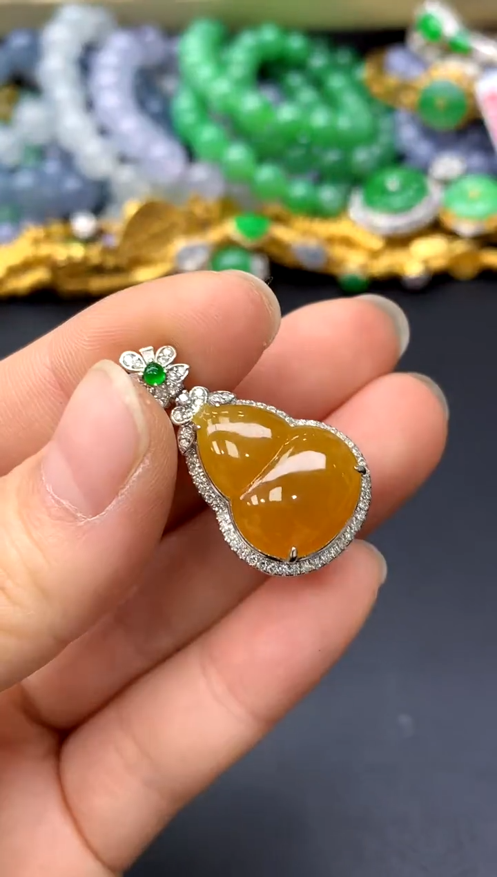 颈饰18K金镶嵌翡翠499-中国好珍宝