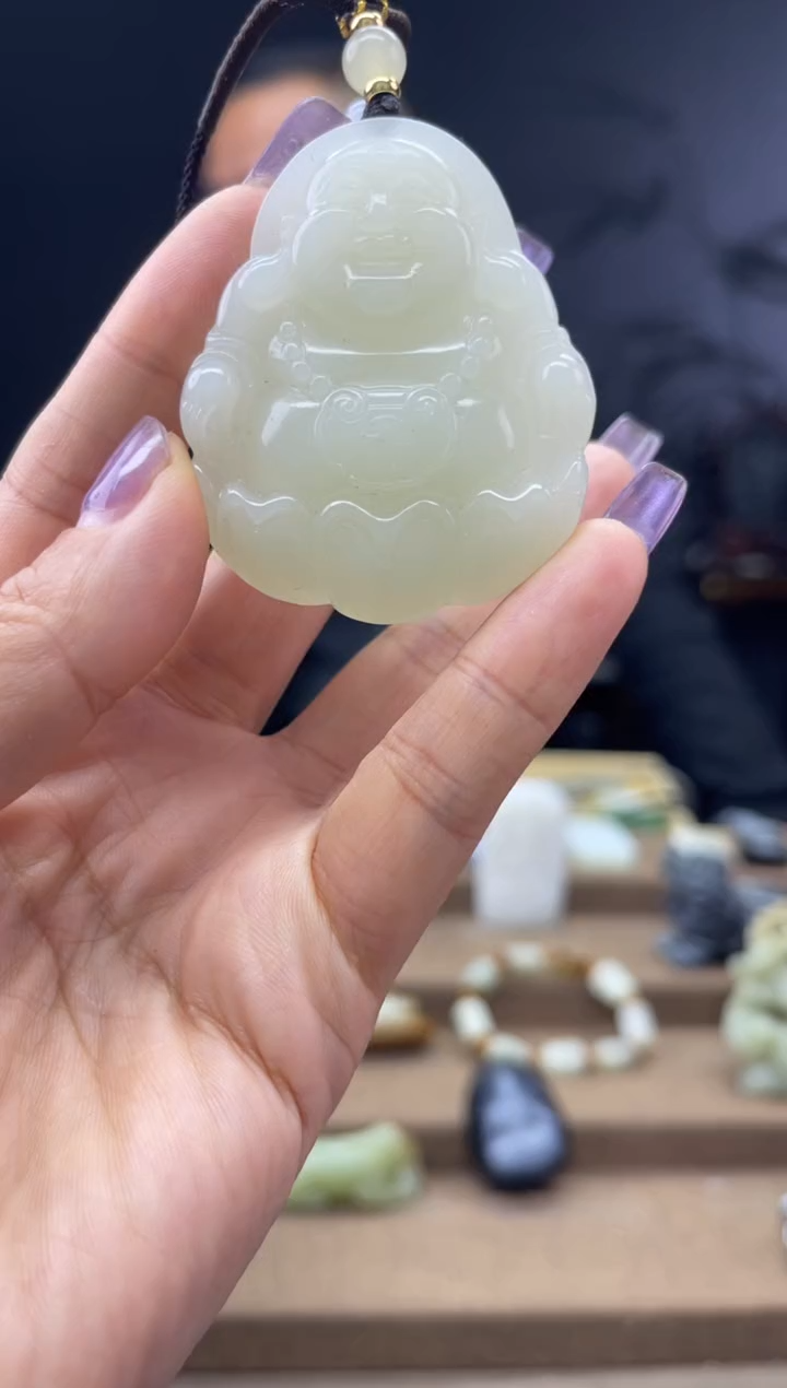 颈饰未镶嵌和田玉1