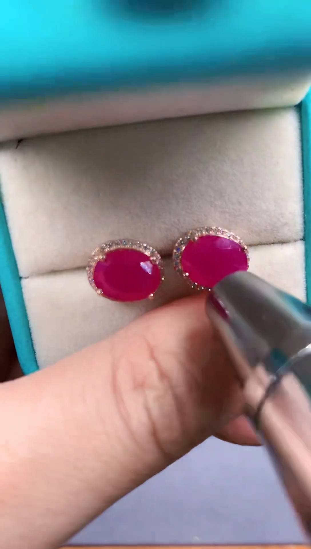 【闪购商品】红宝石耳饰银S925镶嵌........