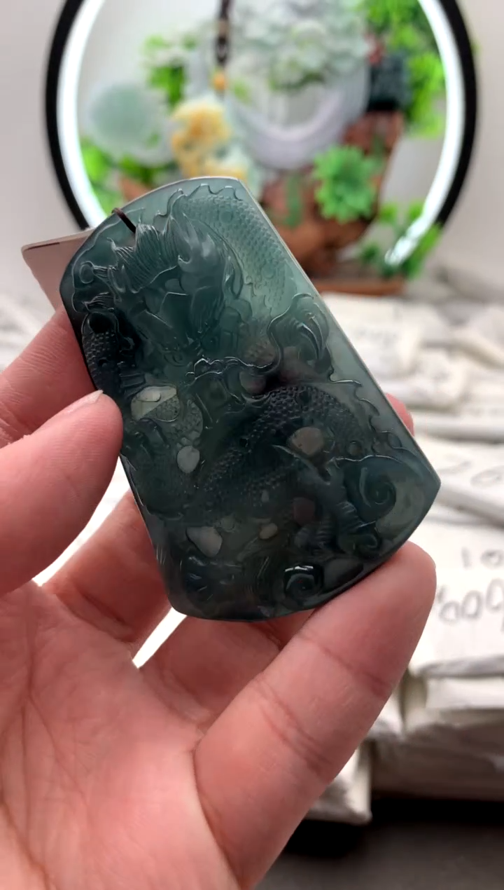 【闪购商品】翡翠颈饰未镶嵌龙牌