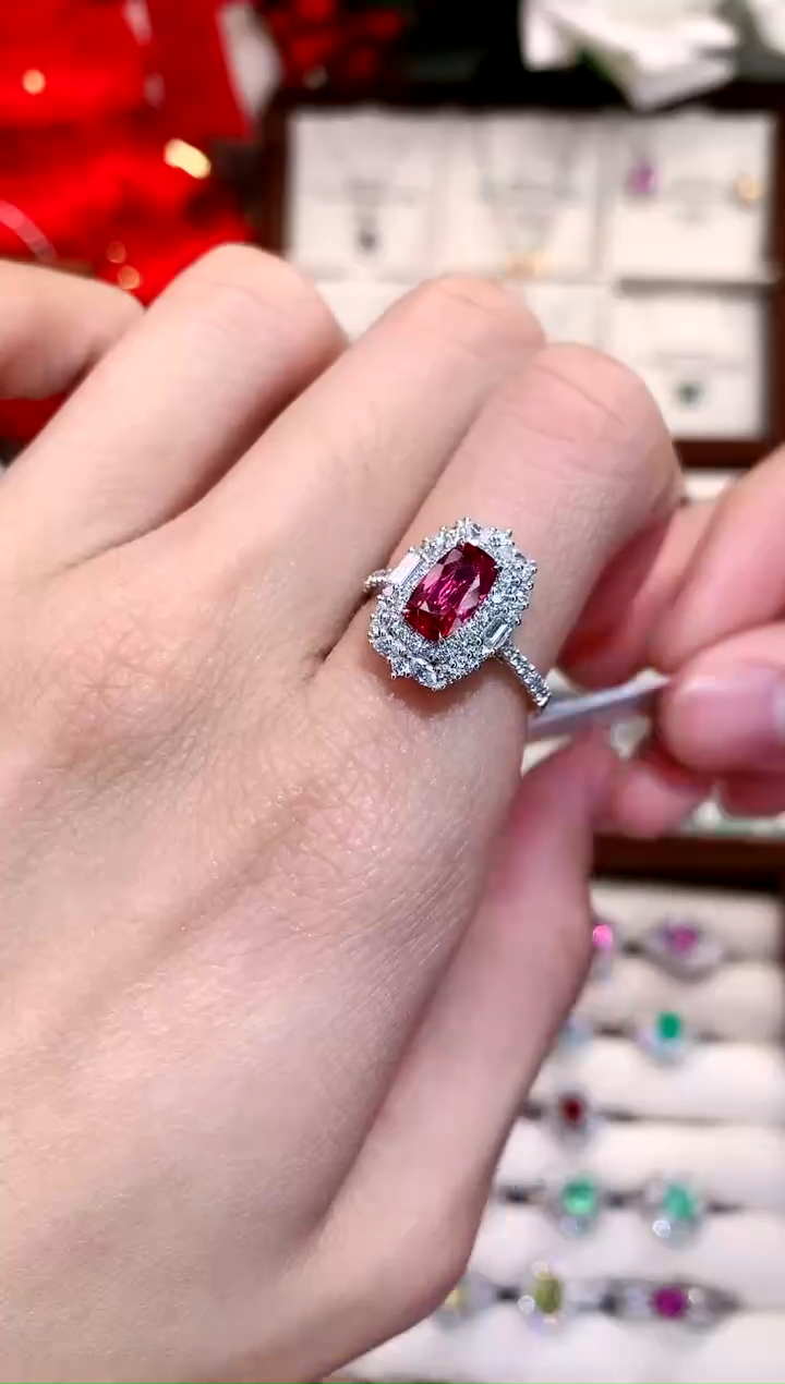 【闪购商品】红宝石戒指18K金镶嵌1.28ct/天然宝石/七天无理由