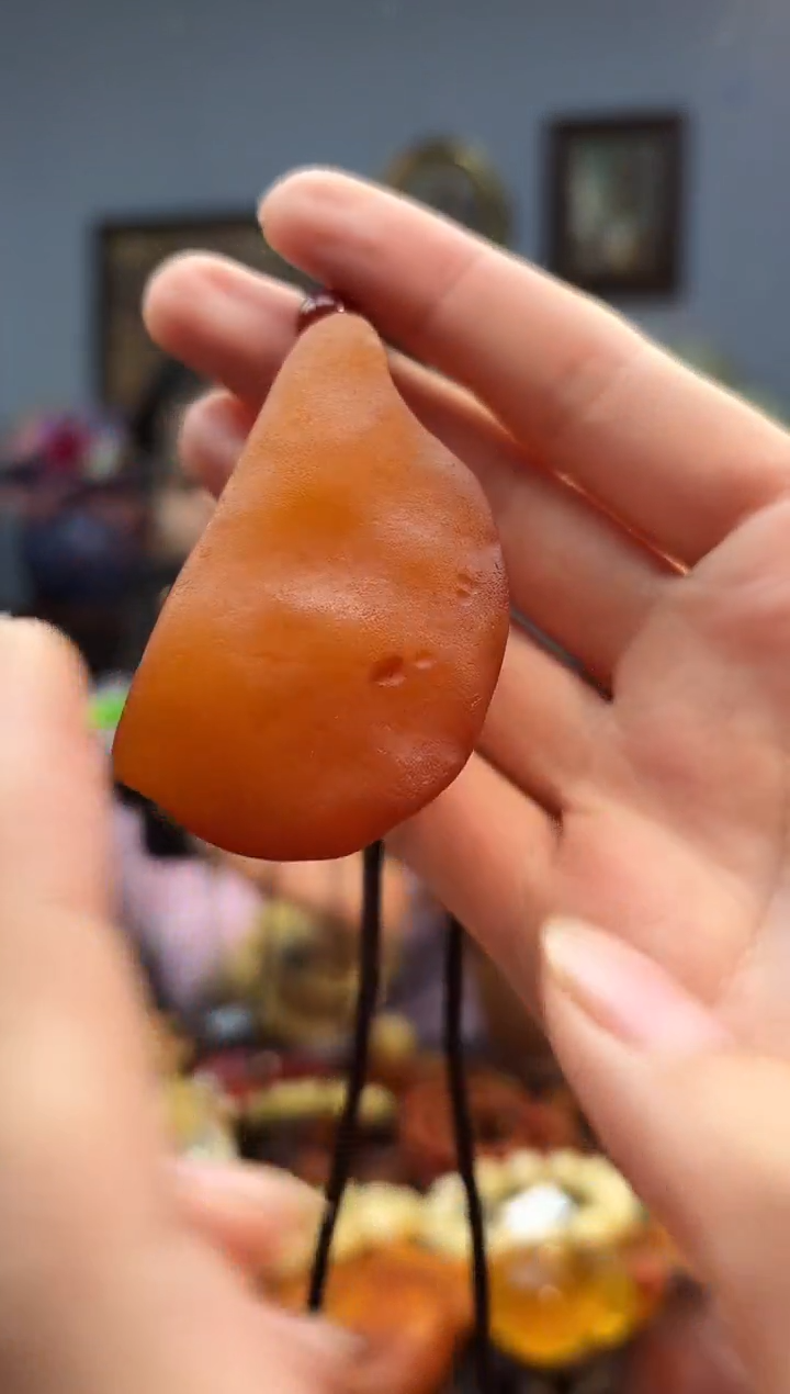 琥珀颈饰未镶嵌吊坠