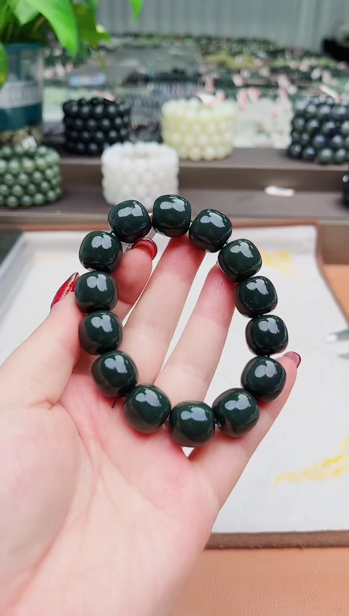 【闪购商品】和田玉手串未镶嵌纯天然和田玉新疆沙枣青特细16