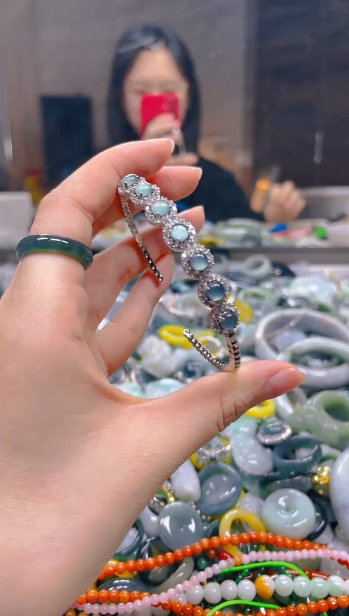 翡翠未镶嵌颈饰/T/翡翠A货一图一物