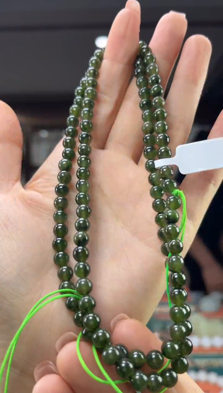 和田玉未镶嵌颈饰1