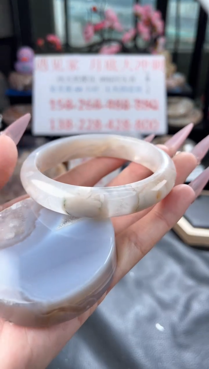 石英质玉未镶嵌手镯60