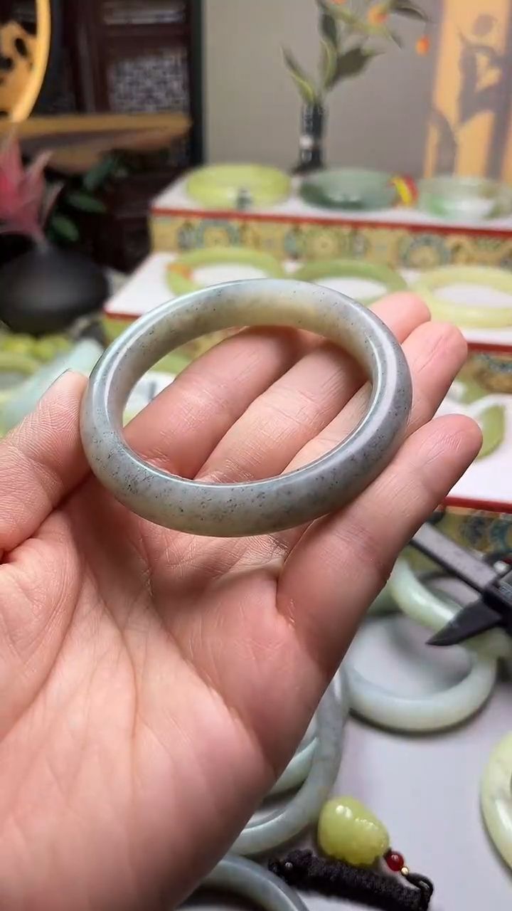 和田玉未镶嵌手镯新疆点墨青花56