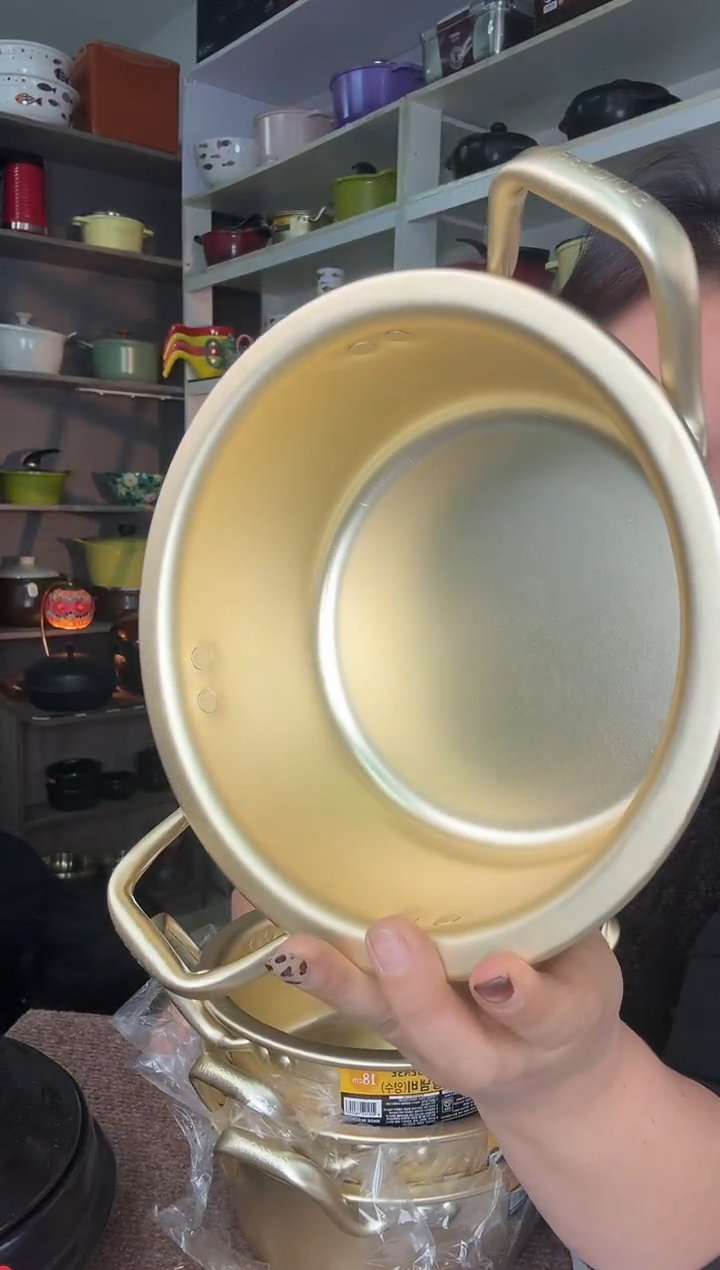    拉面锅（微瑕）