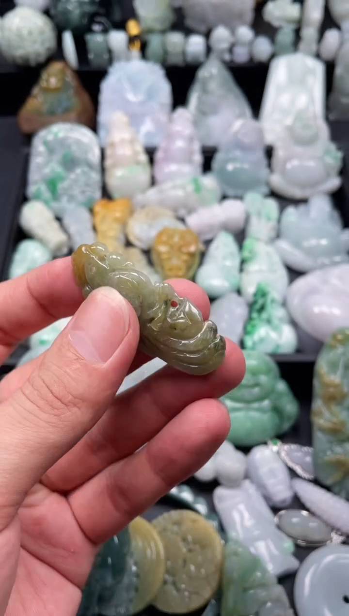 翡翠未镶嵌颈饰天然翡翠a货