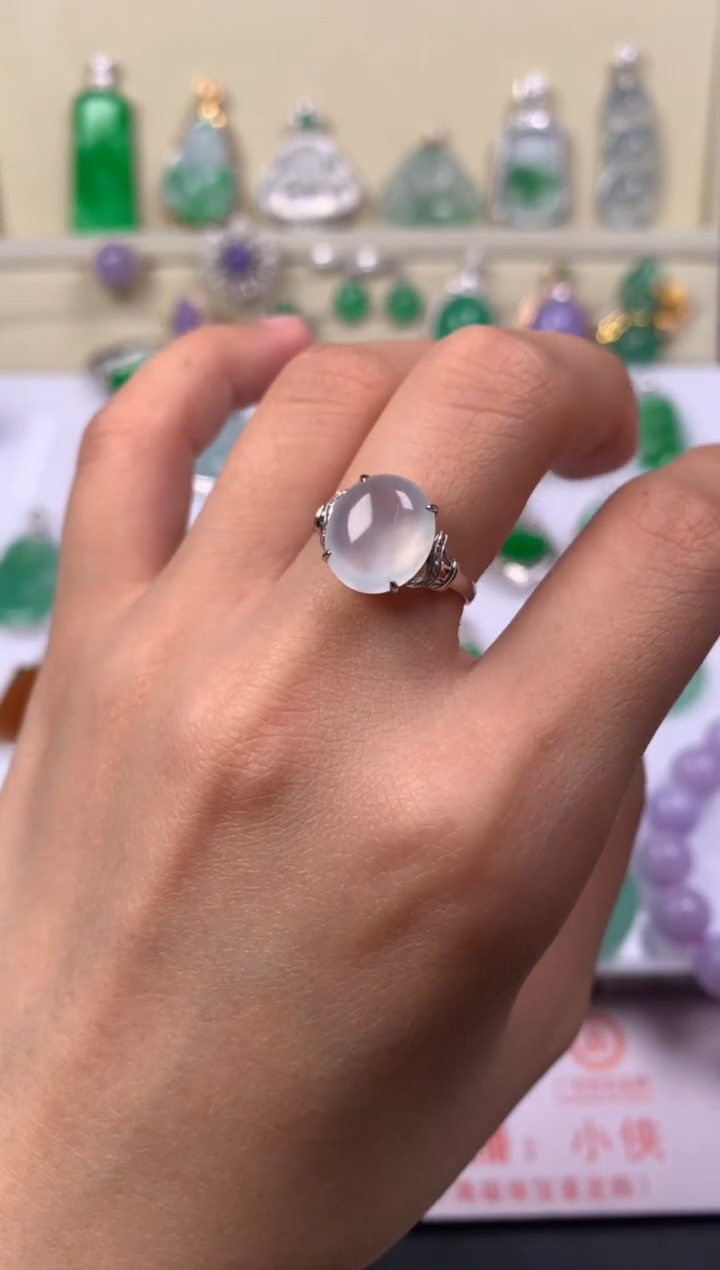 18K金镶嵌戒指翡翠戒指