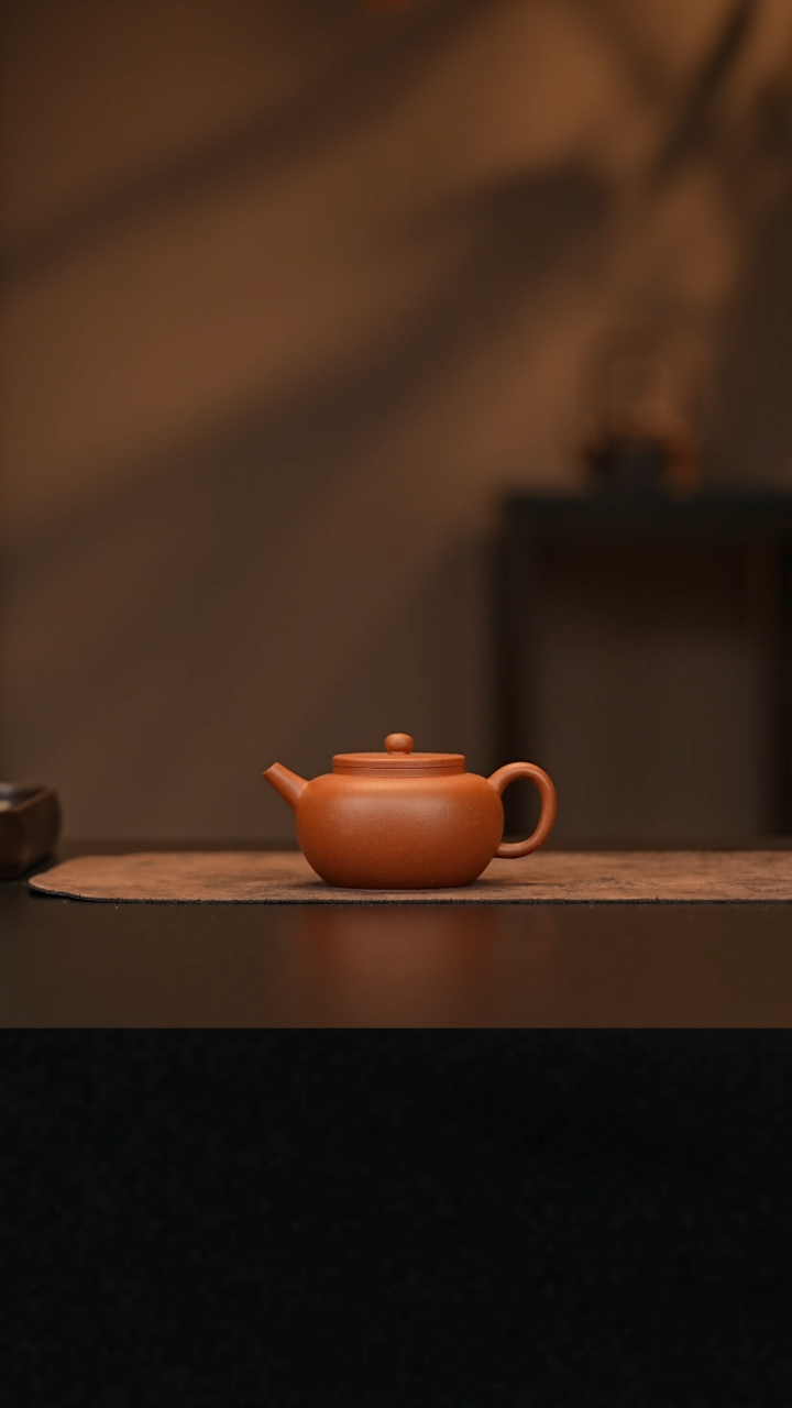 【闪购商品】紫砂茶壶允禾斋  野山红泥 平盖莲子