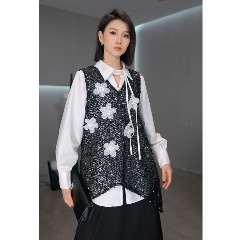 鑫鑫立体花朵亮片背心女装2025夏季新款宽松百搭V领镂空马甲L8665
