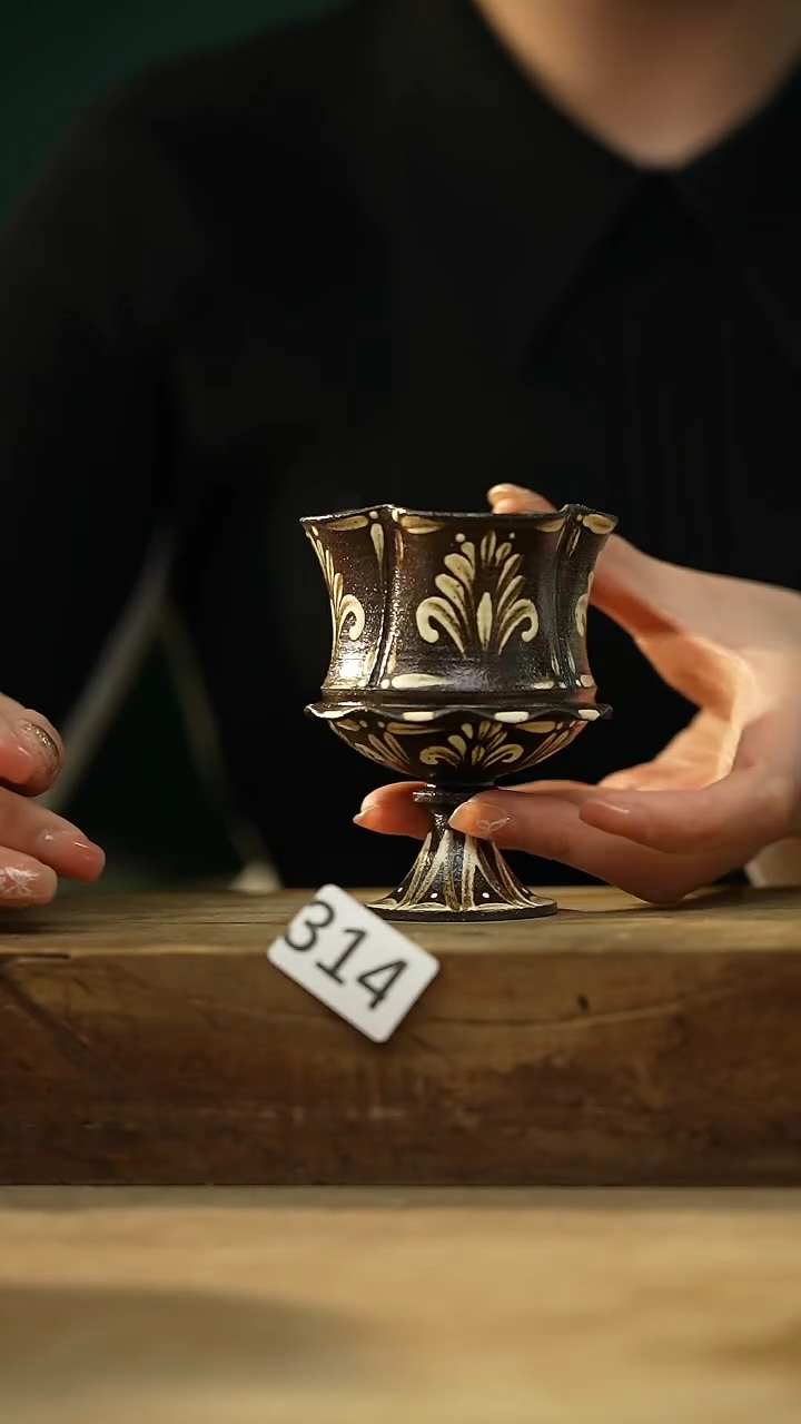 【闪购商品】瓷片新品！设计师款手绘/咖啡杯 听歌