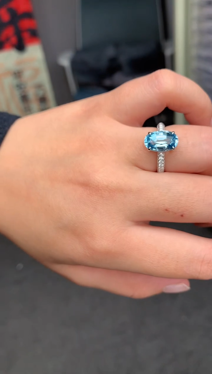 【闪购商品】海蓝宝石戒指18K金镶嵌3.2ct海蓝宝戒指