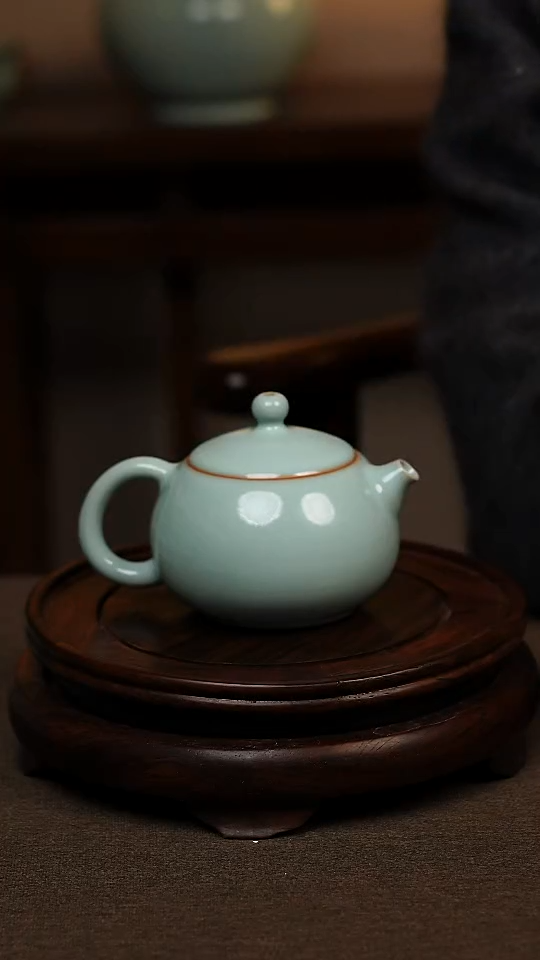 瓷片天青色全手工西施壶200ml微瑕不带礼盒