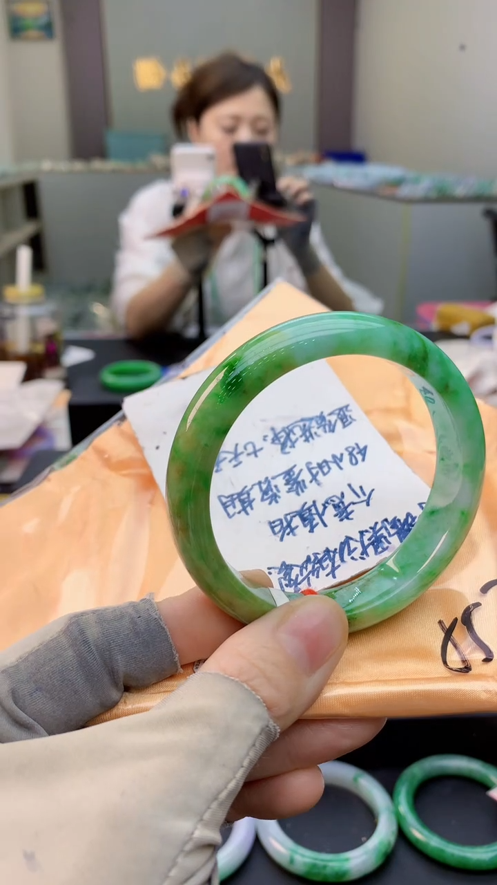 未镶嵌手镯翡翠0987123583