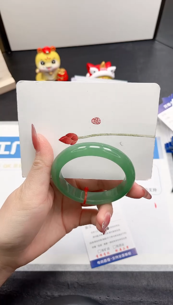 【闪购商品】石英质玉手镯未镶嵌145-55.3