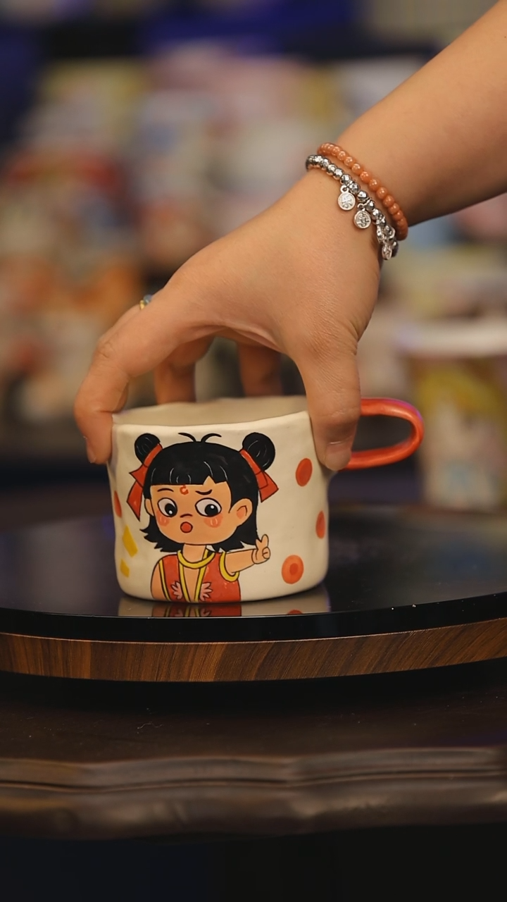 【闪购商品】摆件景德镇釉下彩绘设计师款式陶瓷