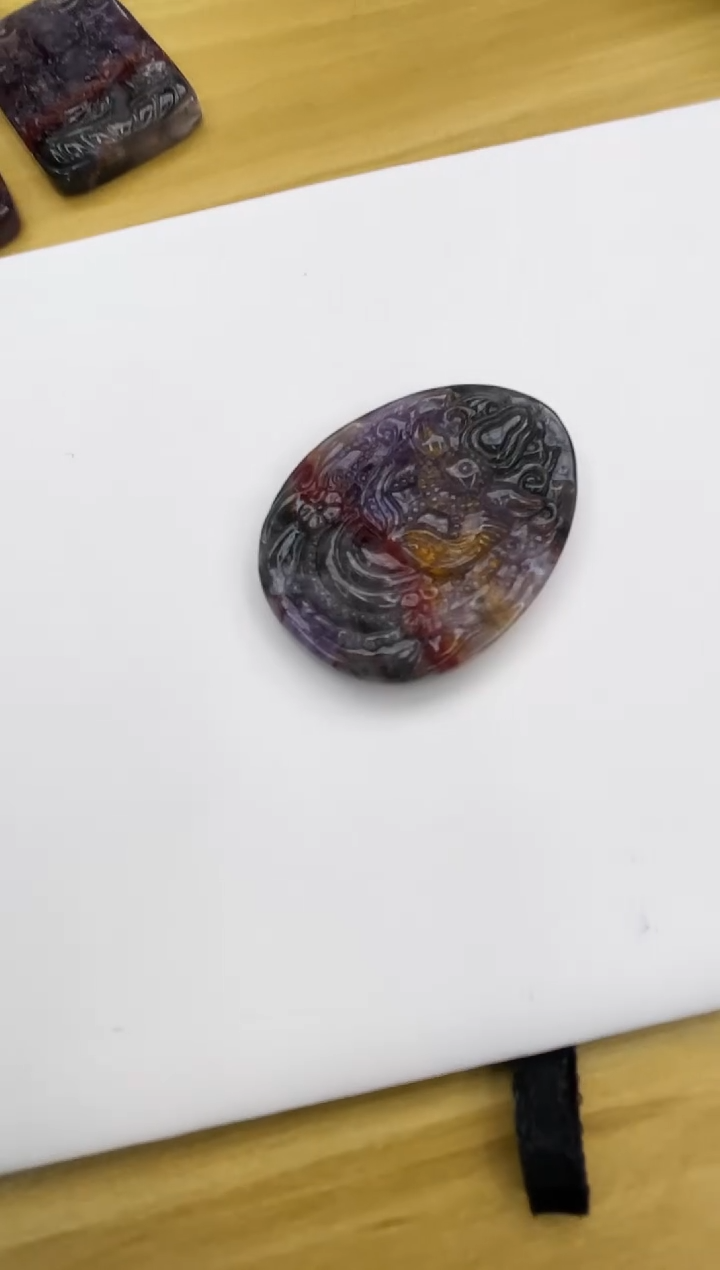【闪购商品】水晶吊坠(不含链)未镶嵌极光23雕刻件 多样性发一