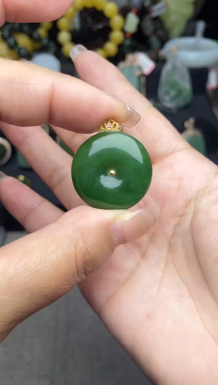 【闪购商品】和田玉颈饰18K金镶嵌吊坠