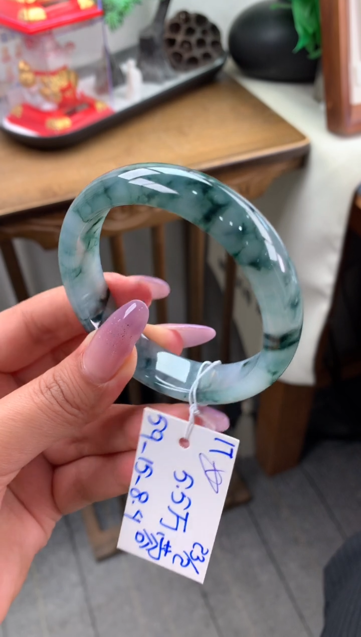 【闪购商品】翡翠手镯未镶嵌玉手镯