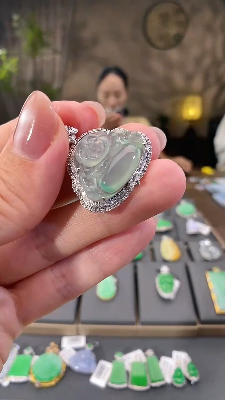 吊坠(不含链)18K金镶嵌翡翠佛公