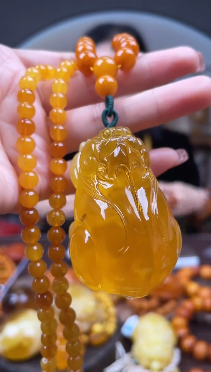 【闪购商品】琥珀裸石未镶嵌首饰 假1赔4 （多样性发货1件