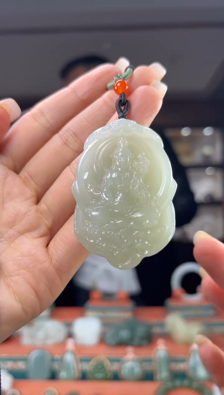 颈饰未镶嵌和田玉佩佩马