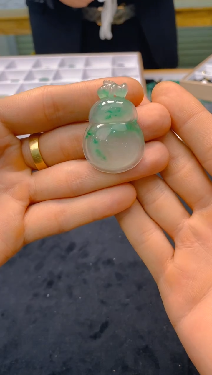 【闪购商品】石英质玉颈饰未镶嵌冰美人非洲翠001