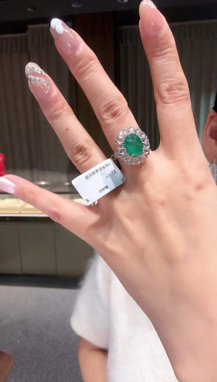 18K金镶嵌戒指祖母绿CE0306