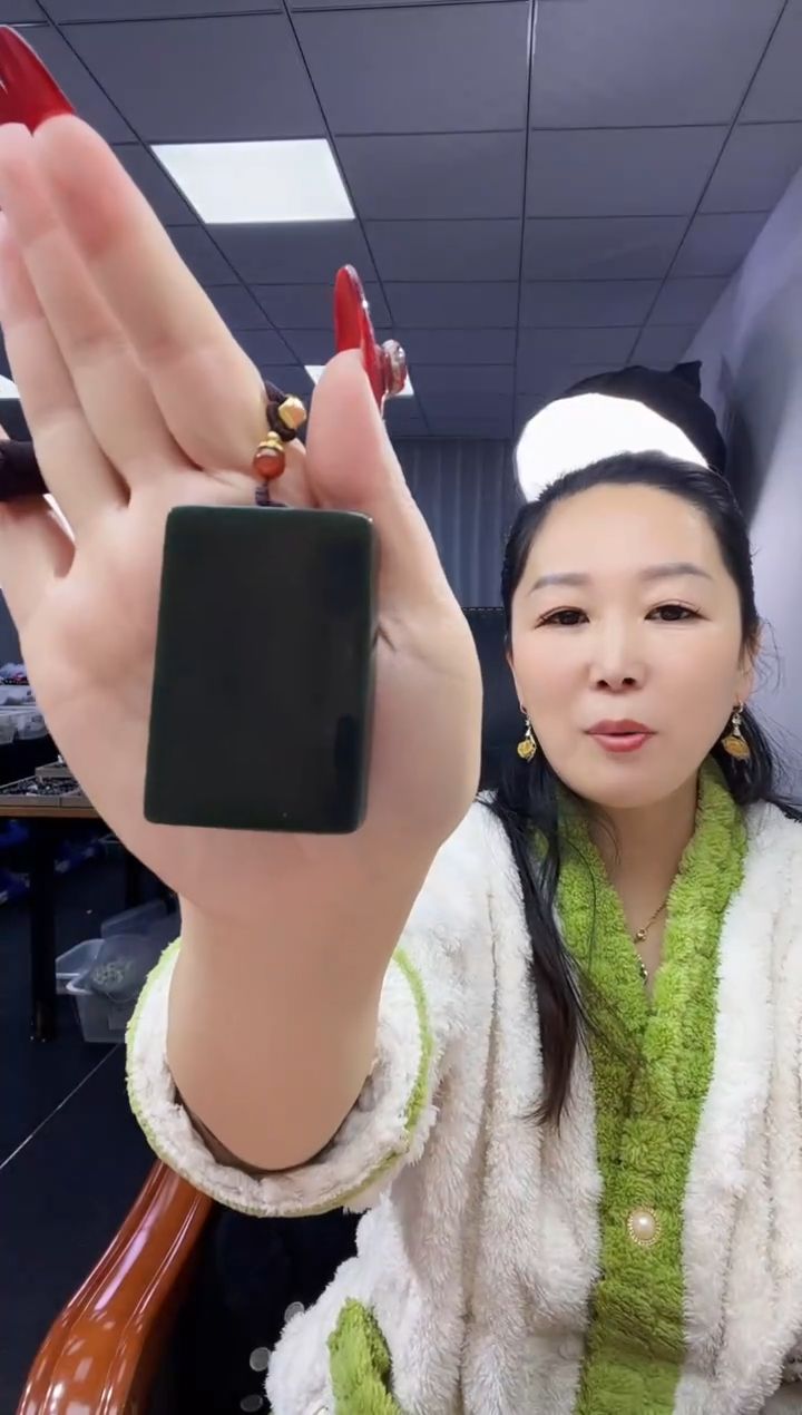 颈饰未镶嵌和田玉天然和田玉新疆马儿羊矿塔青