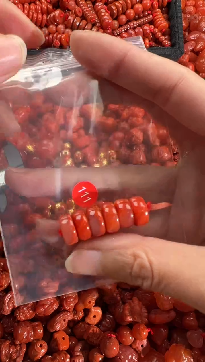 【闪购商品】南红玛瑙颈饰未镶嵌1