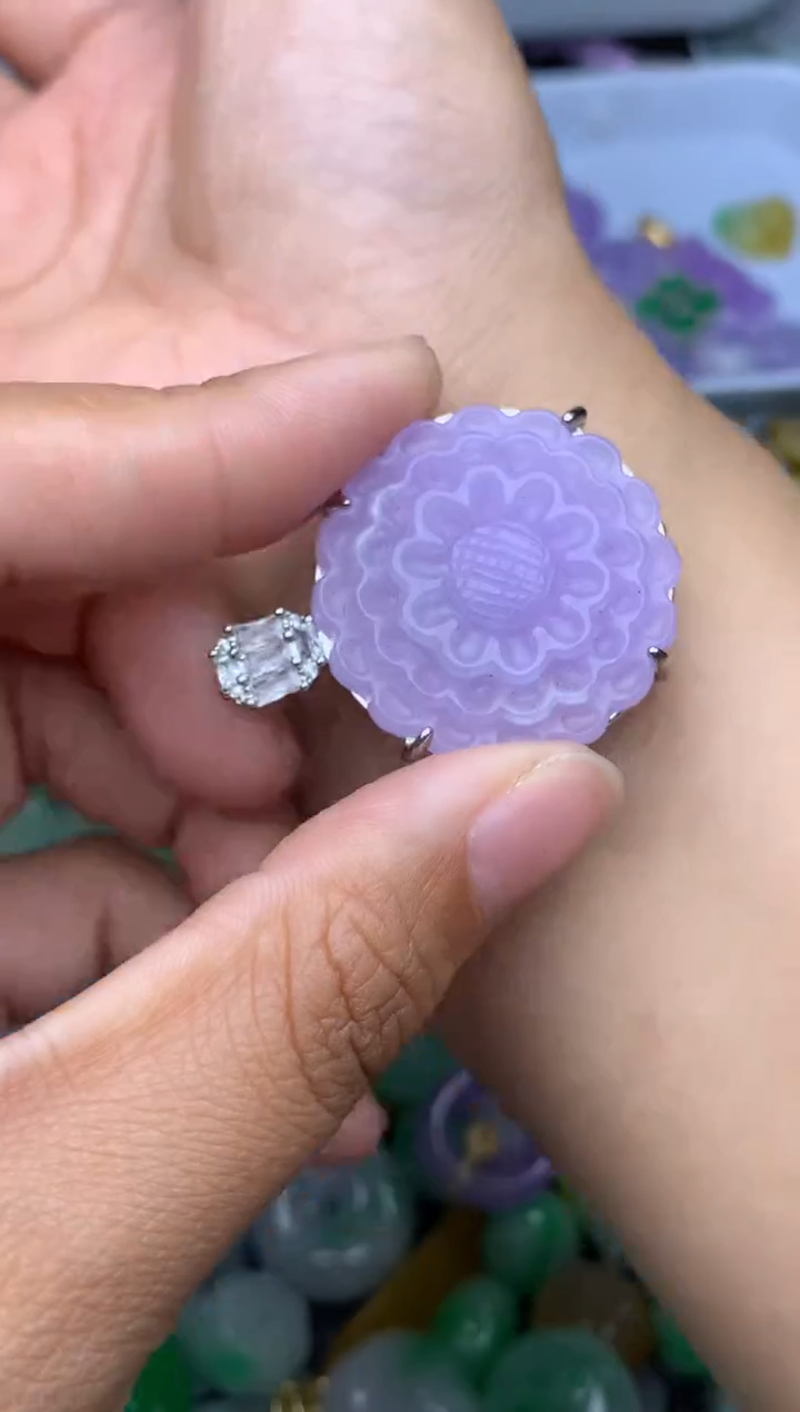 颈饰未镶嵌翡翠天然缅甸翡翠吊坠