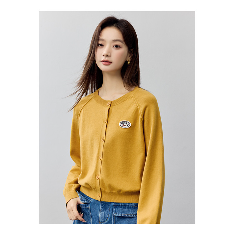 【双旦礼遇季】茵曼25针织圆领春季休闲毛衣保暖时尚百搭舒适针织衫