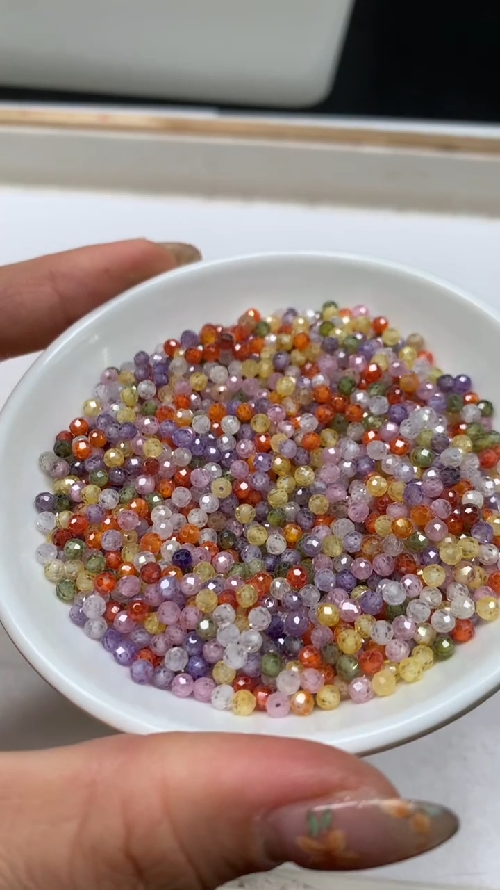 未镶嵌天然锆石散珠B2075 彩锆石切面3mm60个9.9元