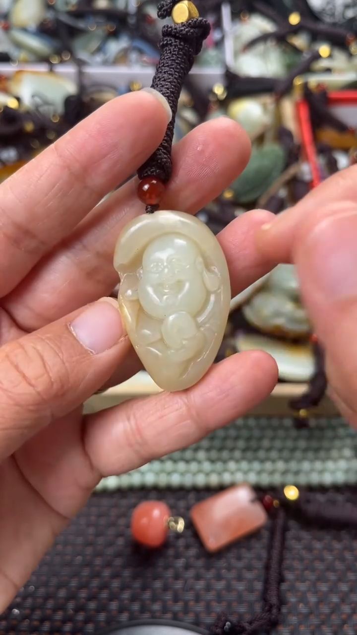 【闪购商品】和田玉颈饰未镶嵌多样性发货没有证书拍一发一有瑕