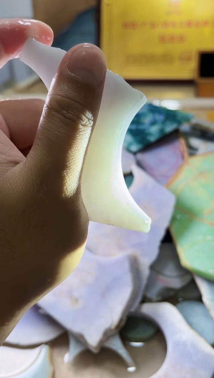 【闪购商品】翡翠挂件未镶嵌A货郭壹714