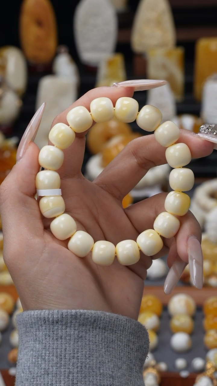 【闪购商品】琥珀裸石未镶嵌658635863