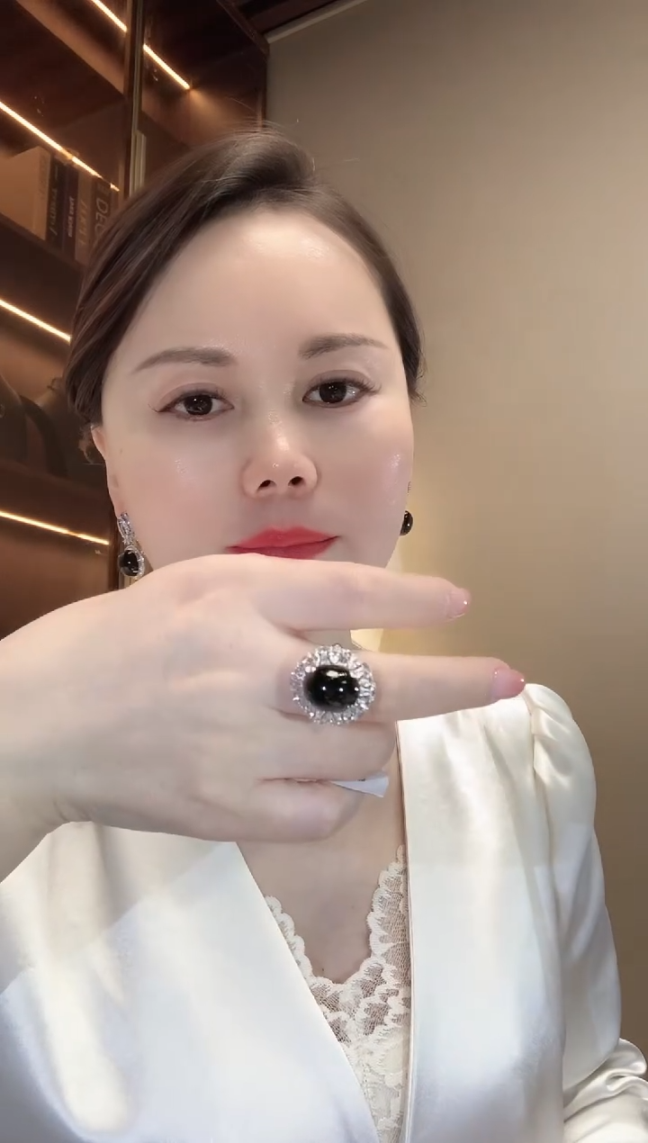 【闪购商品】翡翠戒指18K金镶嵌C88 翡翠